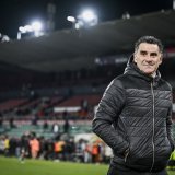 L'entraineur du FC Sion Didier Tholot reagit apres la victoire de son equipe lors de la rencontre de football de Challenge League entre le FC Sion et le FC Schaffhouse ce vendredi 15 decembre 2023 au stade de Tourbillon a Sion. (KEYSTONE/Gabriel Monnet)